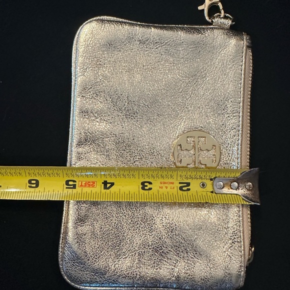 Tory Burch Metallic Gold Wristlet - Picture 12 of 12